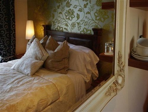 The Warwick Arms Hotel Chew Magna Buitenkant foto
